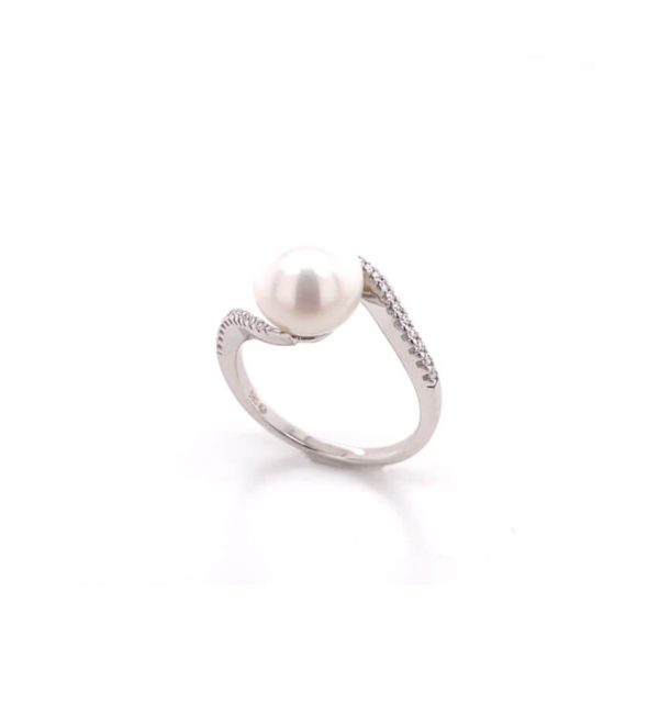Ring in Weißgold 585/000 mit Brillanten und Süßwasserperle