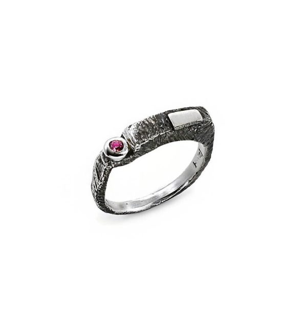 Ring von Eva Stone in Silber 925/000 oxidiert mit Turmalin