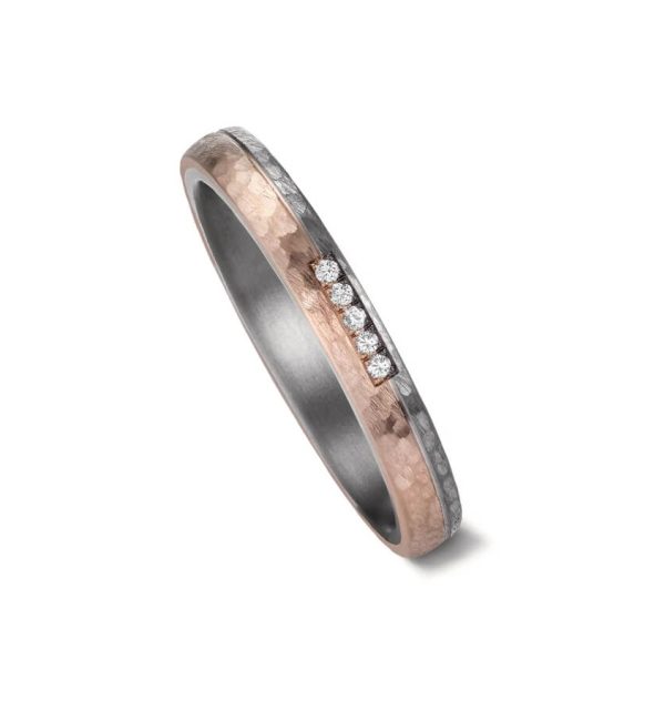 Damenring aus Tantal mit 585/000 Rosegold und Brillanten
