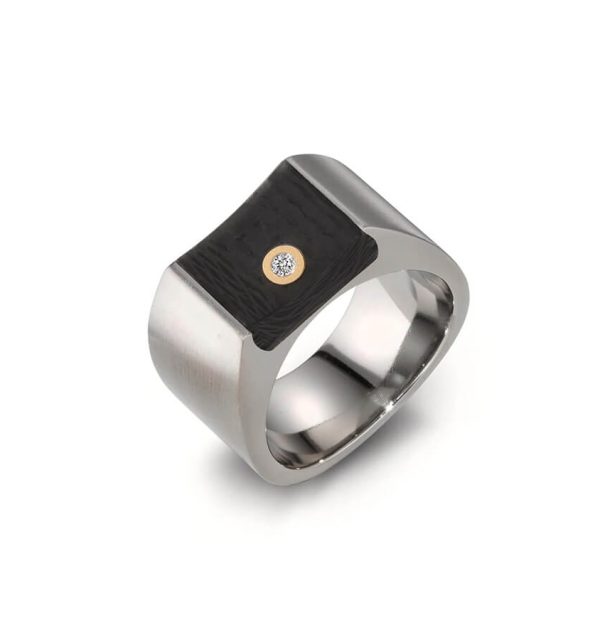 Herrenring aus Titan und Carbon mit 750/00 Gelbgoldeinlage und Diamant